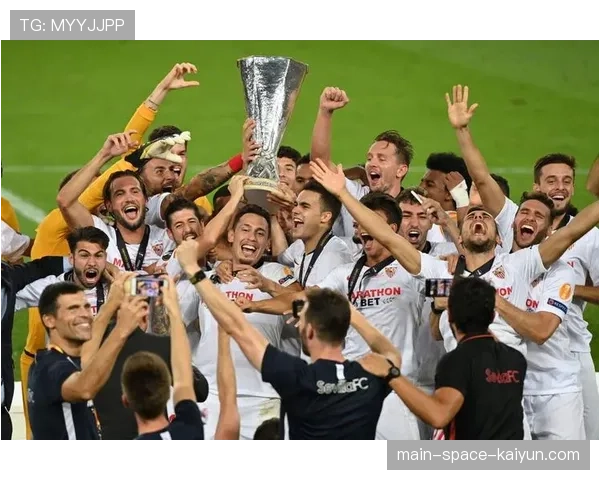 特写：专访塞维利亚主席，谈中型俱乐部如何通过创新媒体合作缩小收入差距